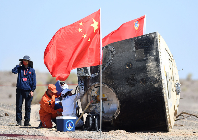 中国航天员乘组完成在轨交接