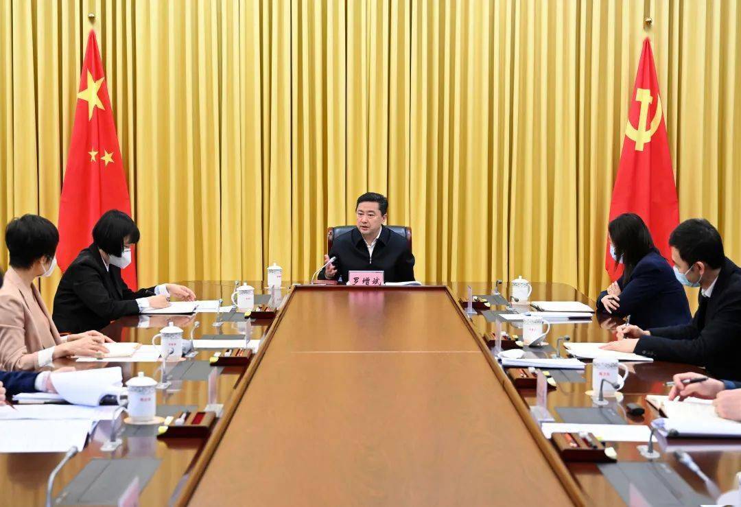 2025中国经济半年报丨释放服务消费潜能 精准施策扩内需