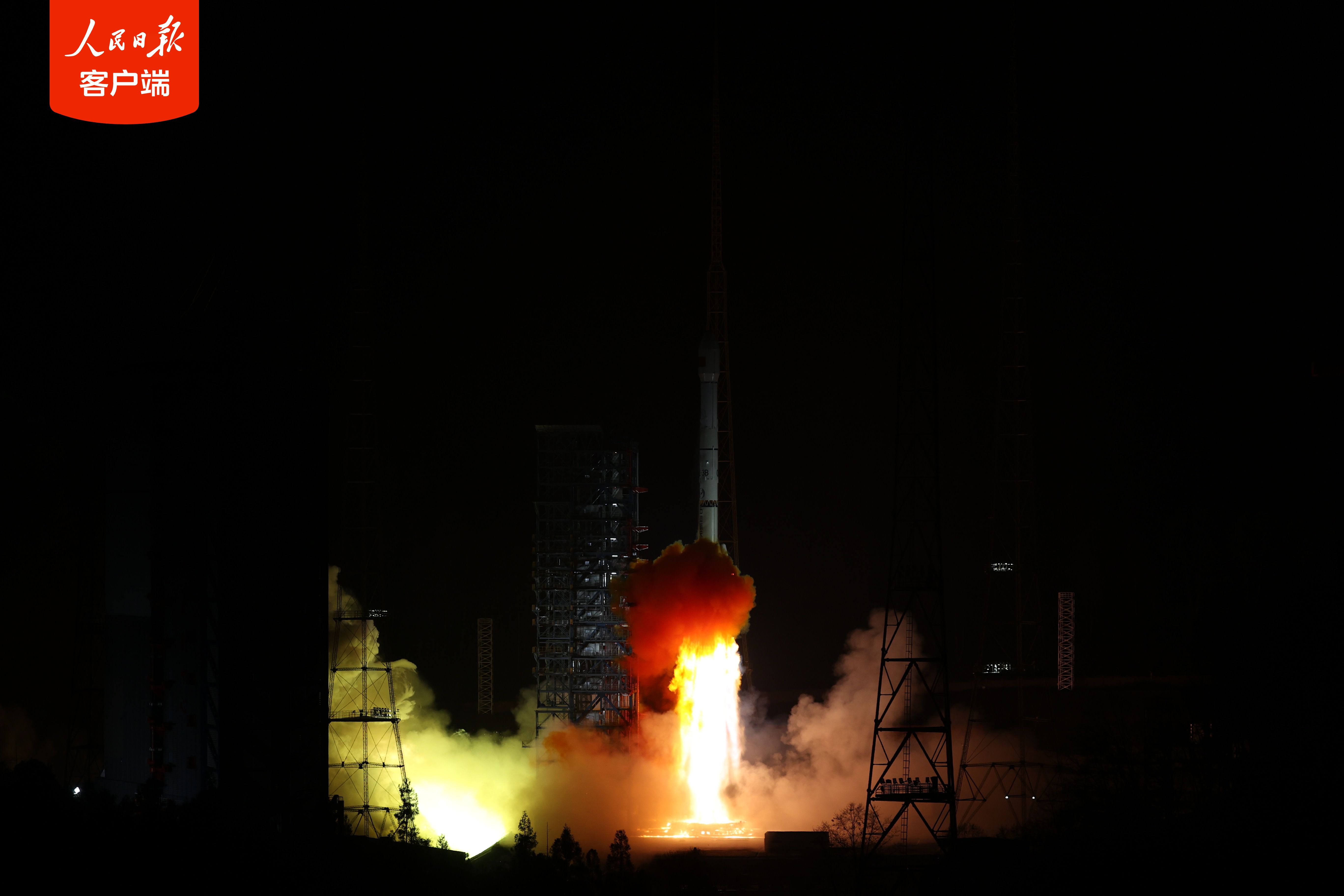 我载人航天器地外天体着陆起飞试验圆满成功