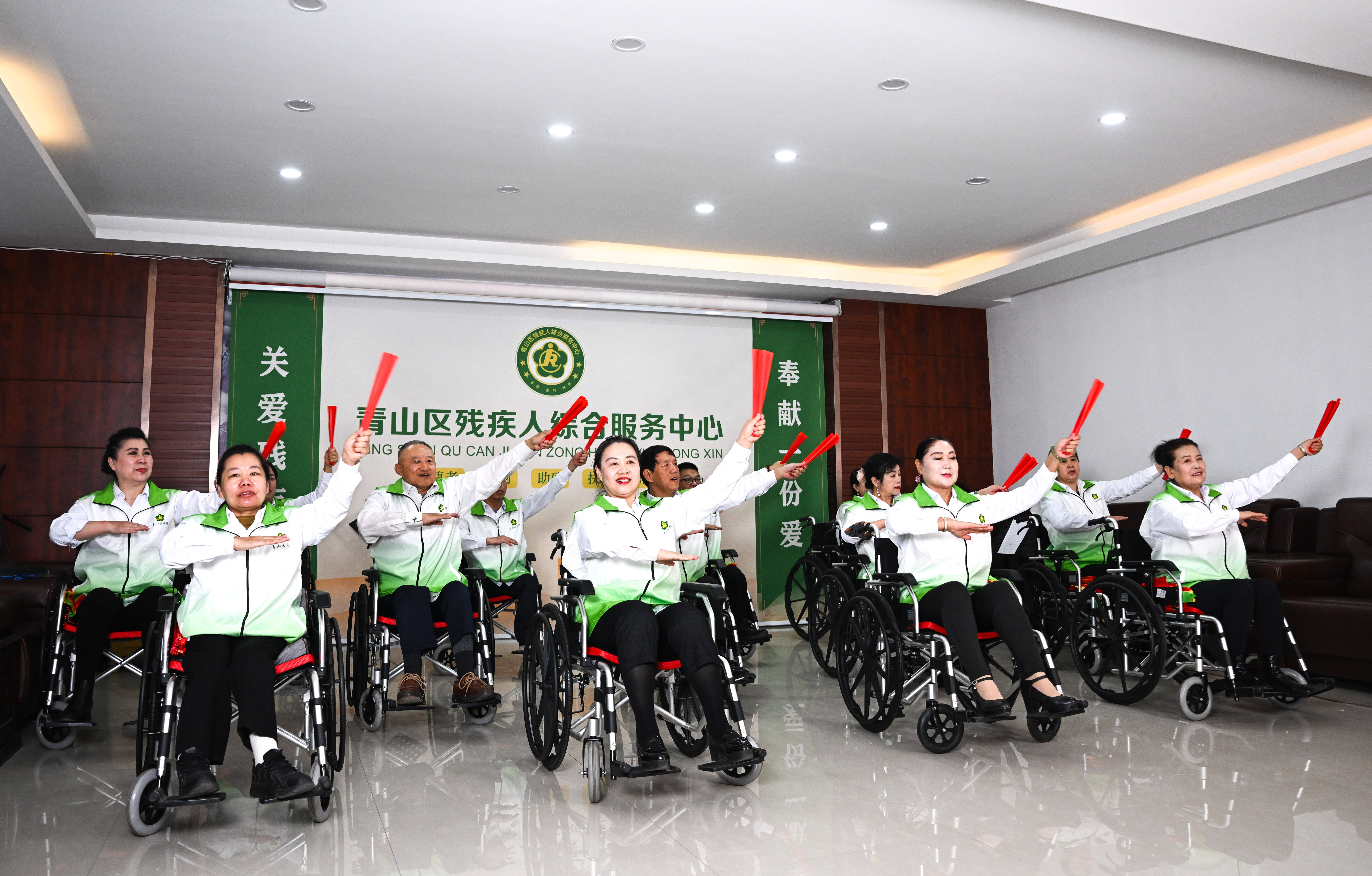 新华鲜报丨守护眼健康 三部门发文开出暖心“处方”