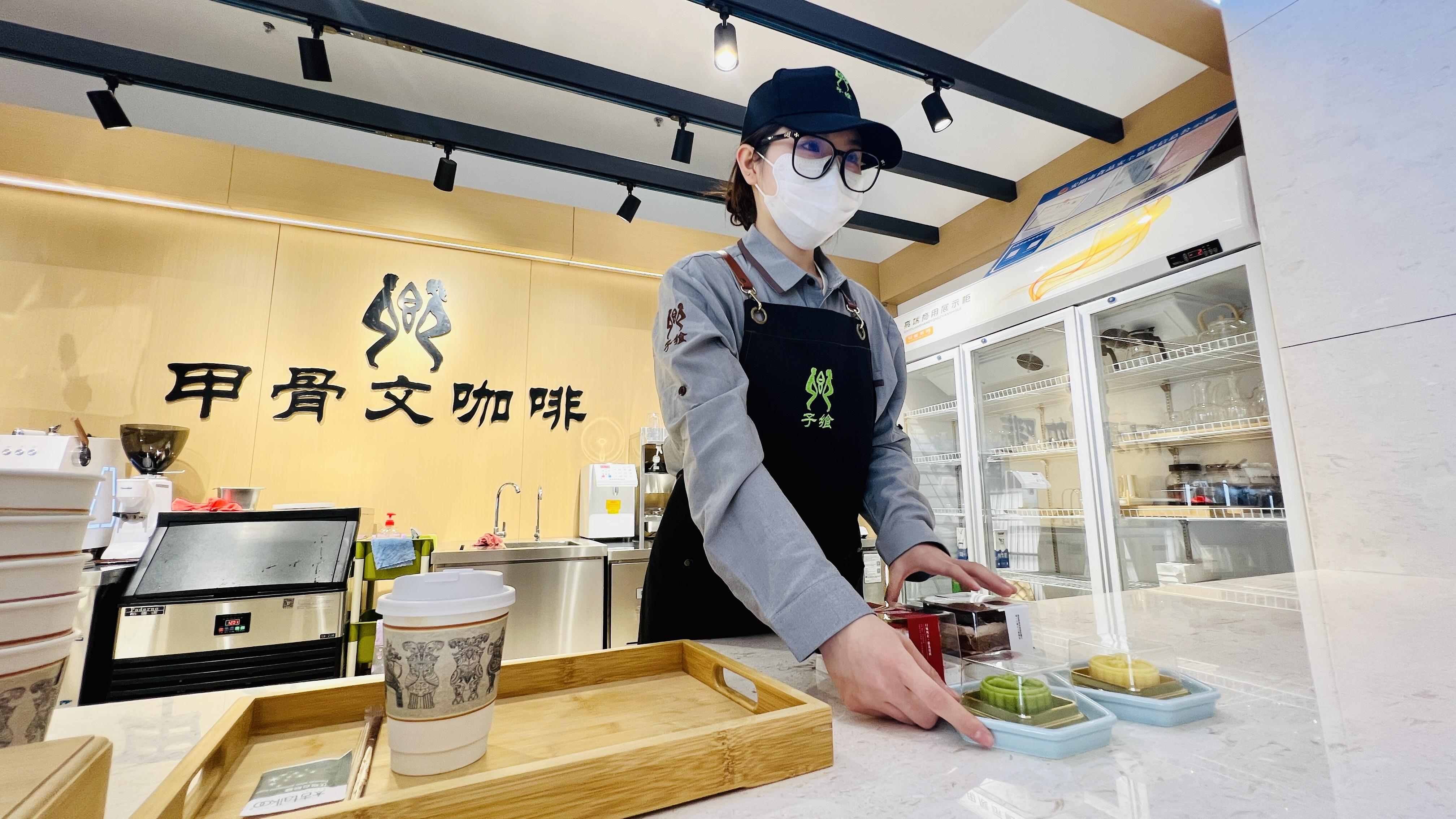 新华鲜报丨守护眼健康 三部门发文开出暖心“处方”
